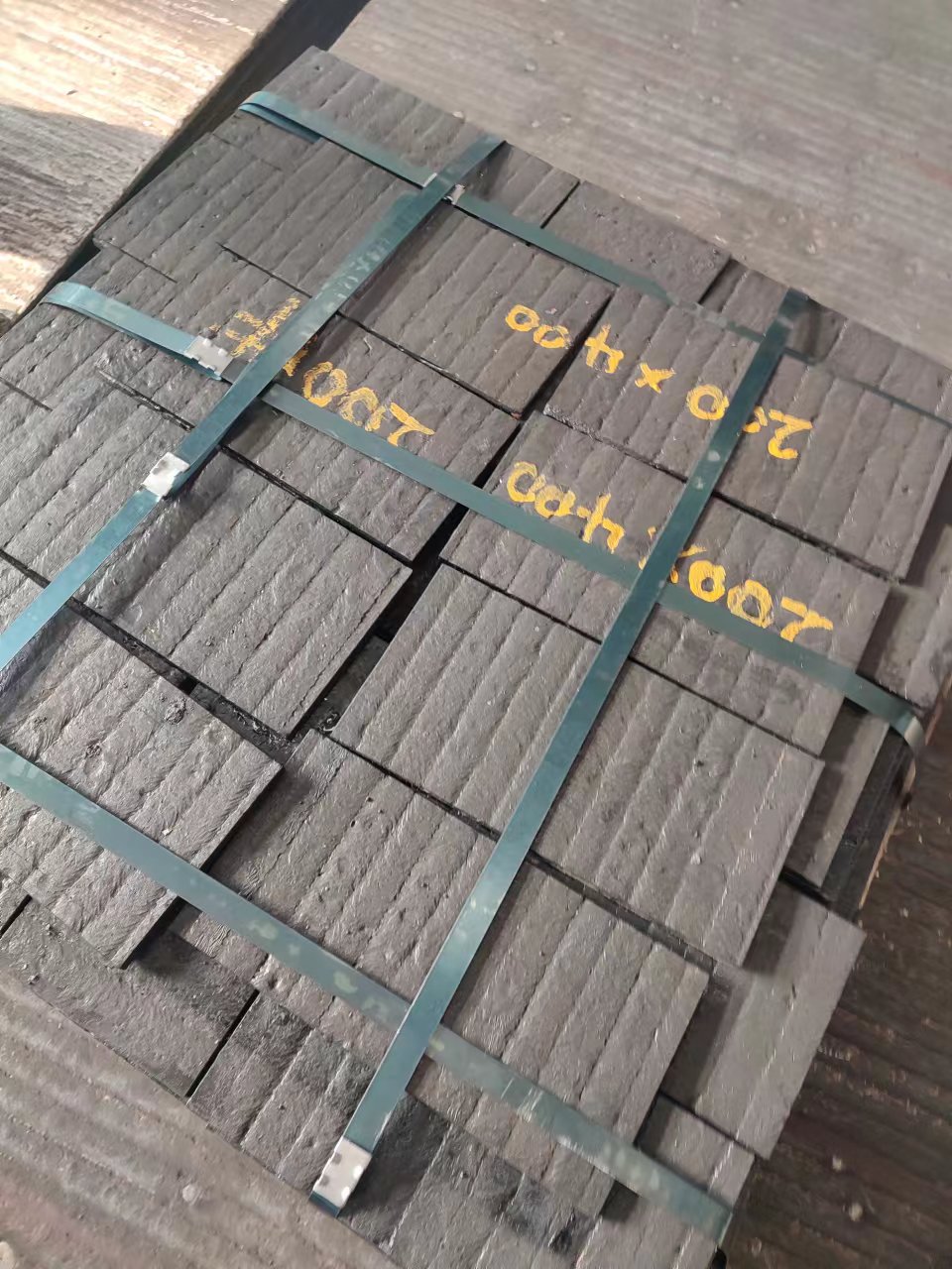 南京堆焊耐磨板耐磨钢板