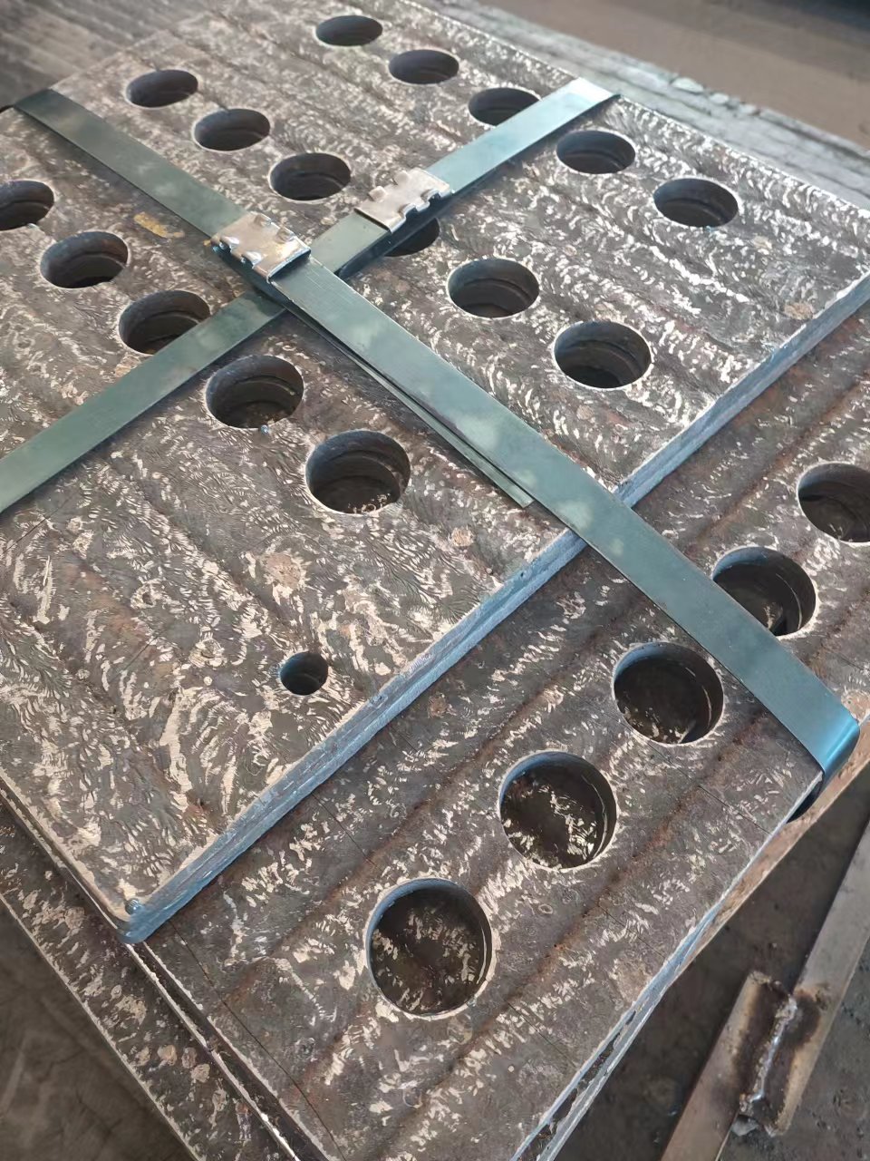 南京耐磨板切割